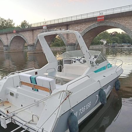 Bateau-Gite Sur Le Halage De La Mayenne L'Huisserie ภายนอก รูปภาพ